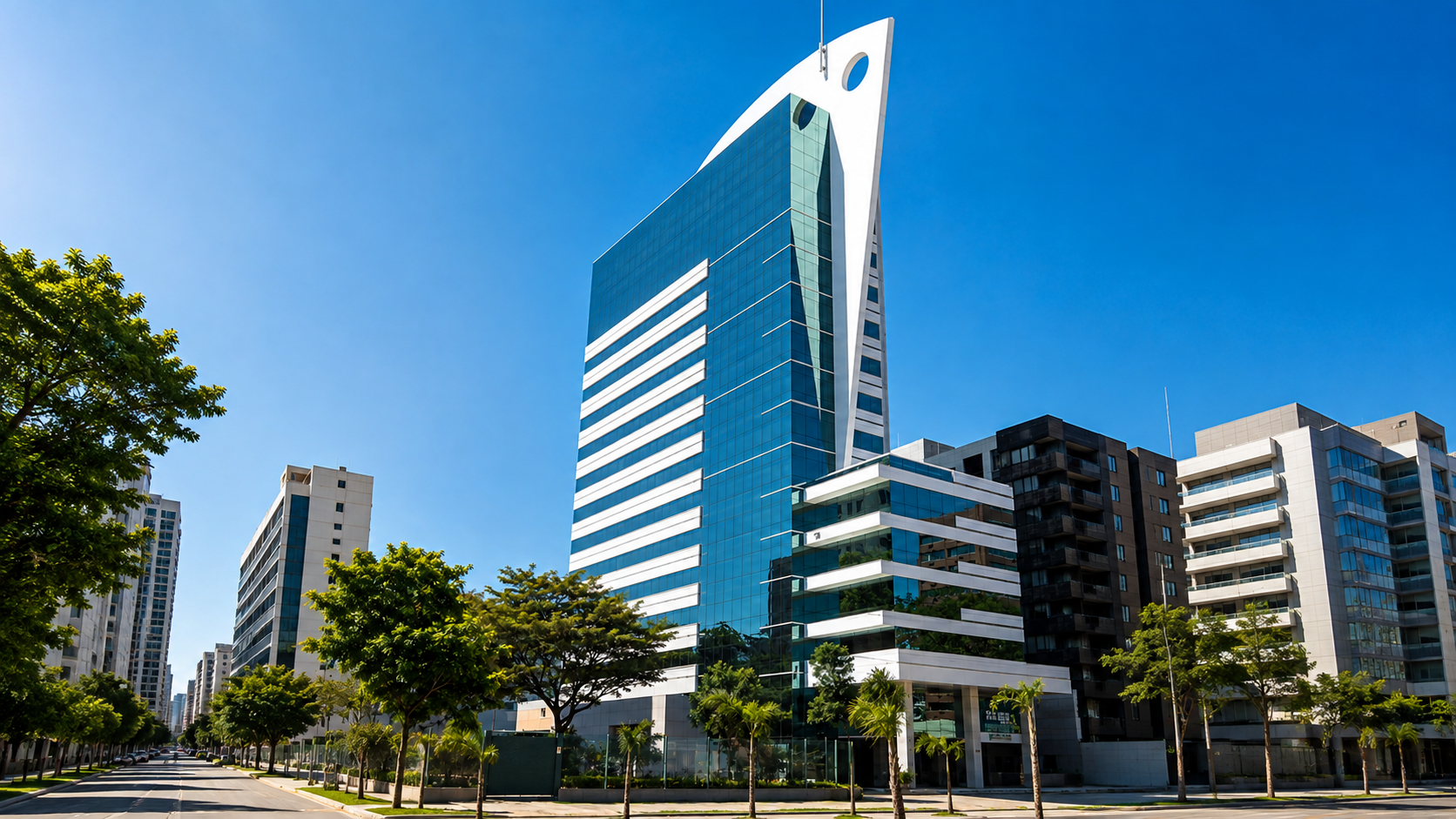 Sede administrativa da Nestlé em Porto Alegre com fachada de vidro azul